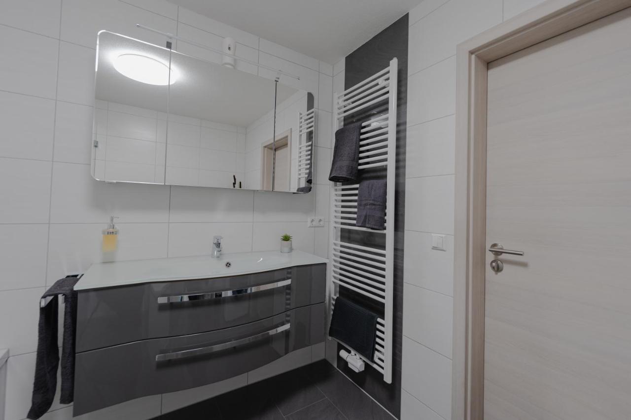 Modern - Ruhige Lage - Zentrumsnah - 2-Zimmer Apartment Horb am Neckar Bagian luar foto